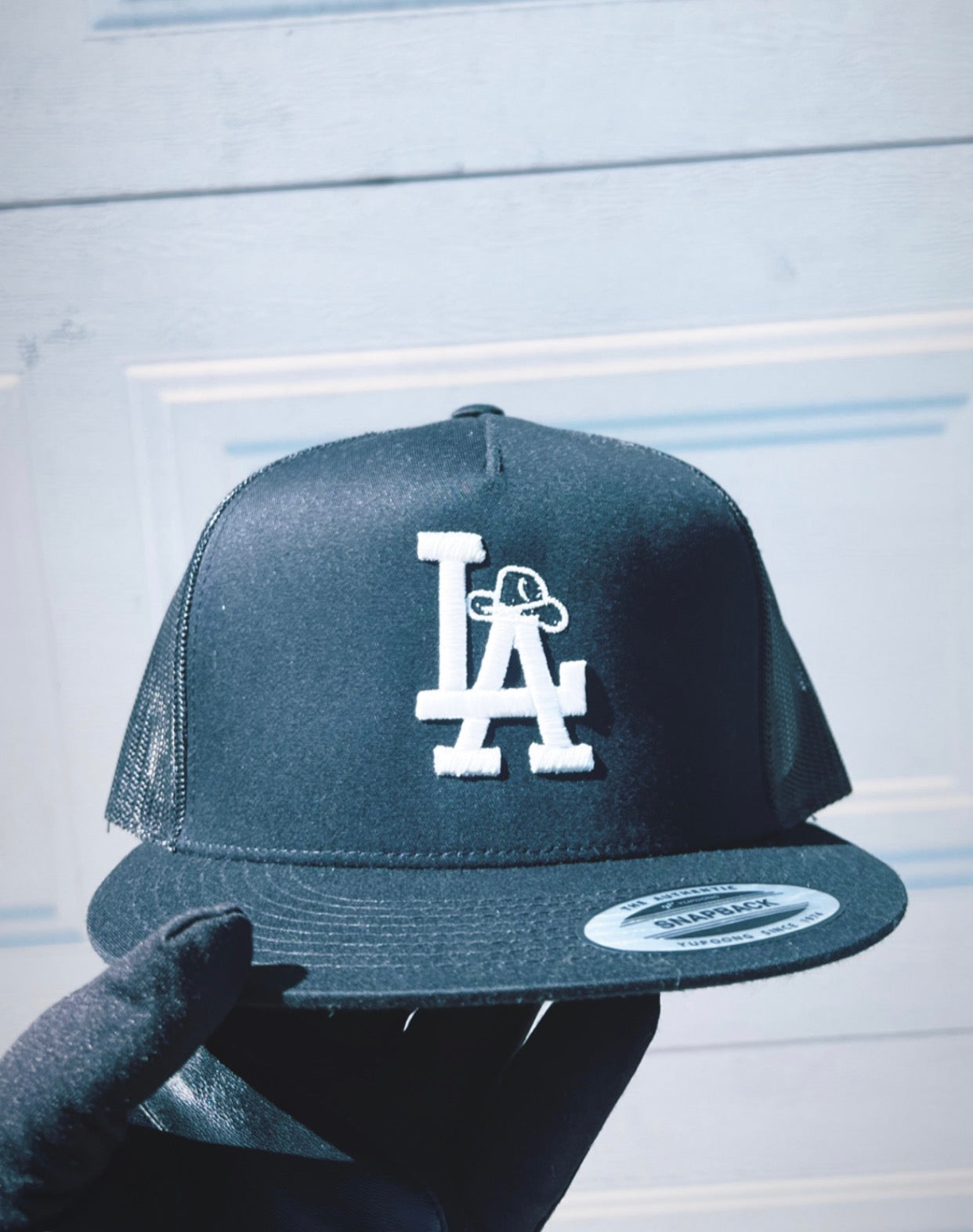 LA